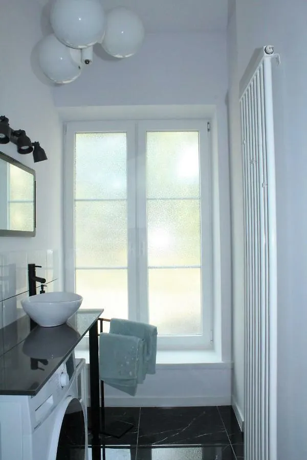 Apartament Stylish Studio In The Heart Of The City. Warszawa Polska